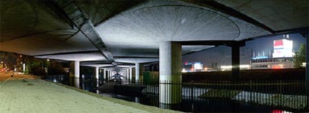Het Muizengaatje (The Mouse Hole)from the Bergweg side. Artists: Hans Snoek, Q.S. Serafijn, Jeroen van Westen, 1997 - 2001. Rotterdam, The Netherlands.