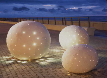 Glam  Rocks by Peter Freeman, 2001.  Blackpool Promenade. Photo: Joel Chester Fildes.
