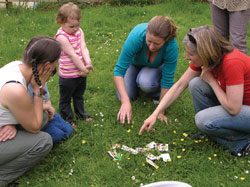 Heidi Dorschler leading a colour workshop with the Young Parents Group, Helston Youth Centre.